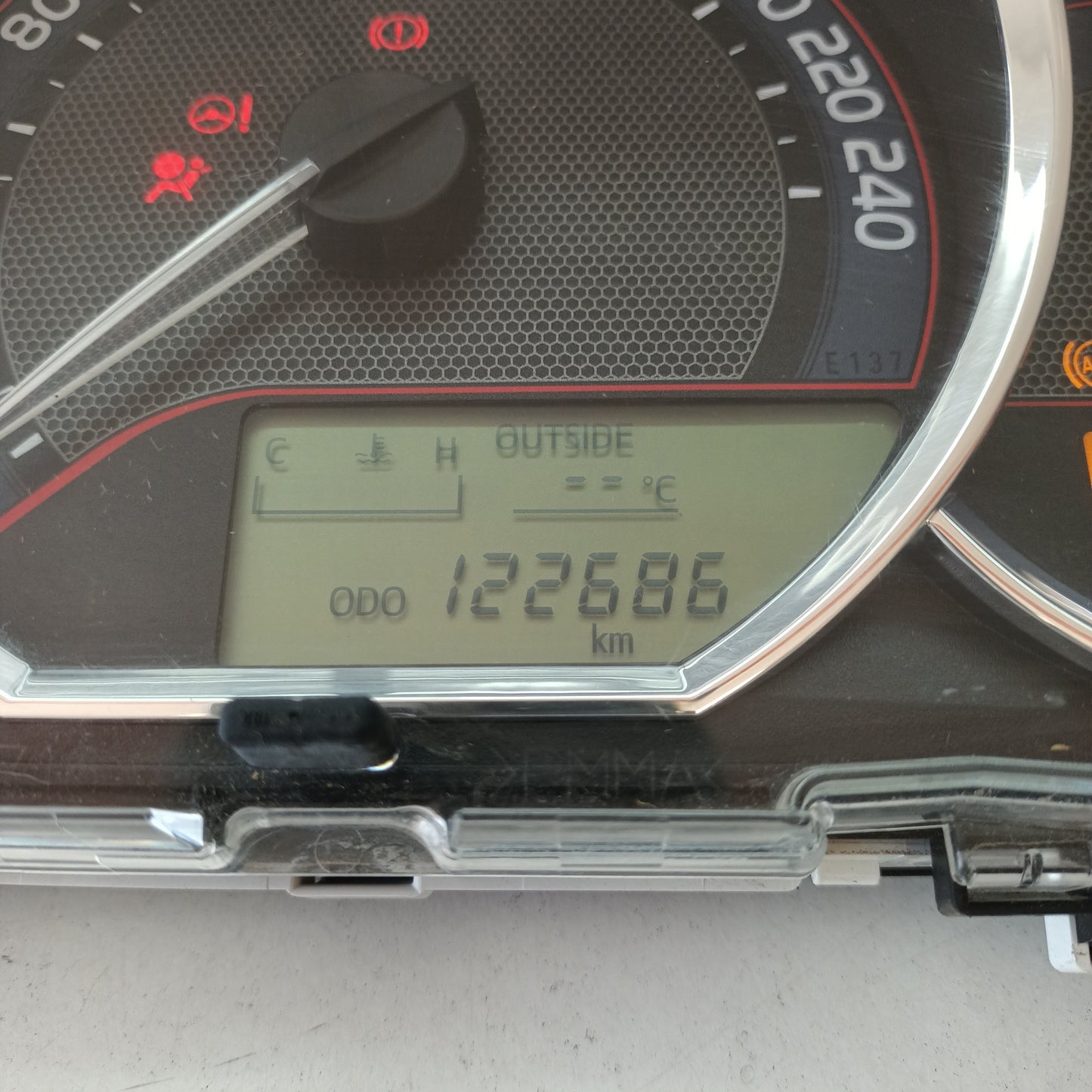 Toyota Corolla Hatchback Instrument Cluster ZRE182R 2012 2013 2014 2015 122686km