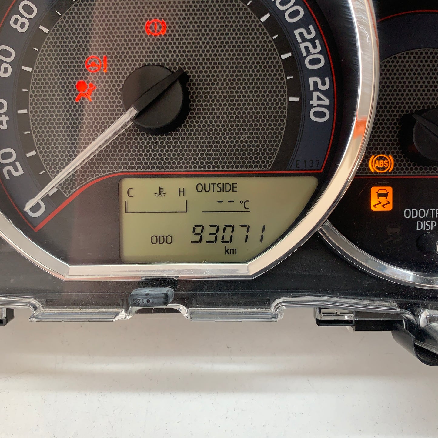 Toyota Corolla Hatchback Instrument Cluster ZRE182R 2012 2013 2014 2015 93071km
