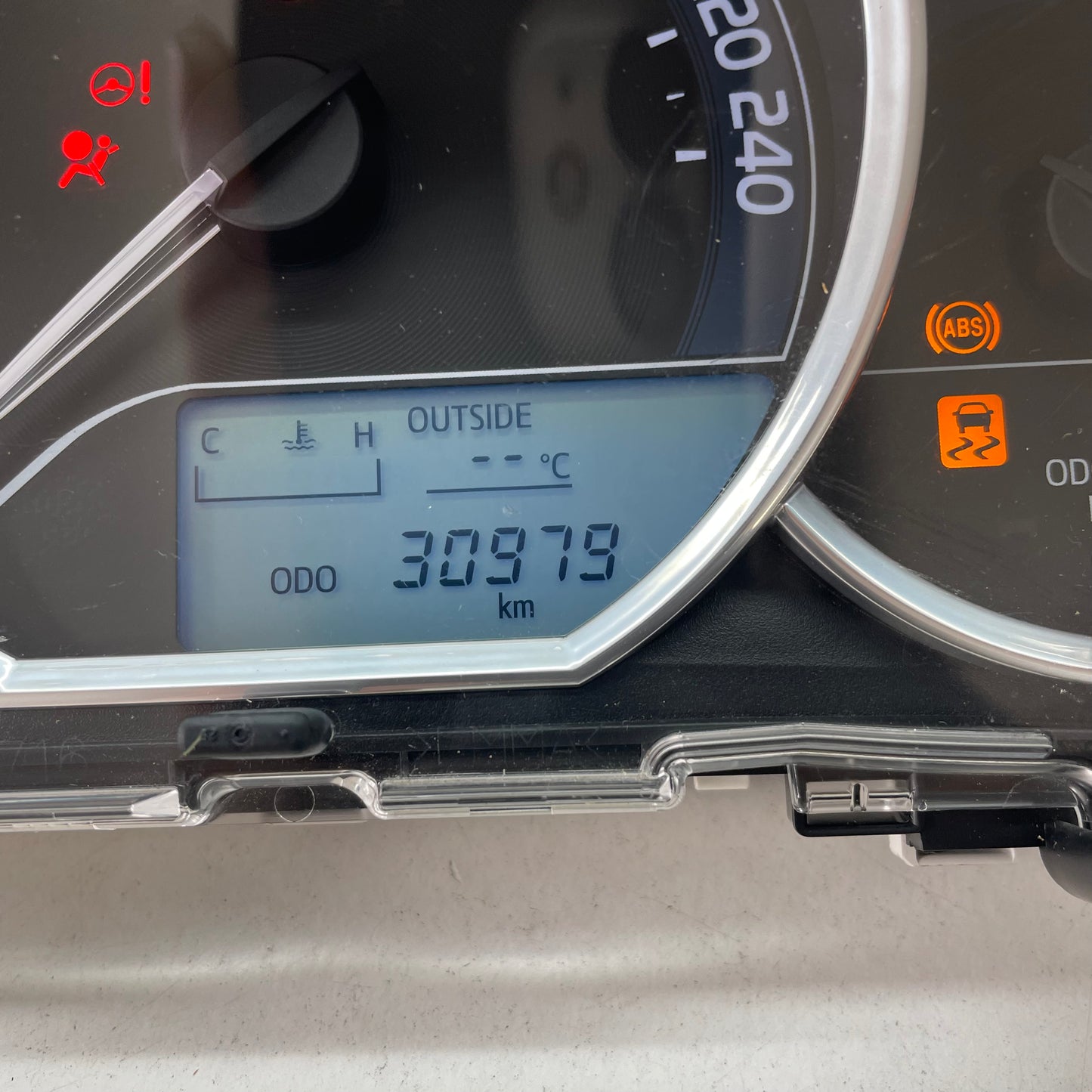 Toyota Corolla Hatchback Instrument Cluster ZRE182R 2015 2016 2017 2018 30979km