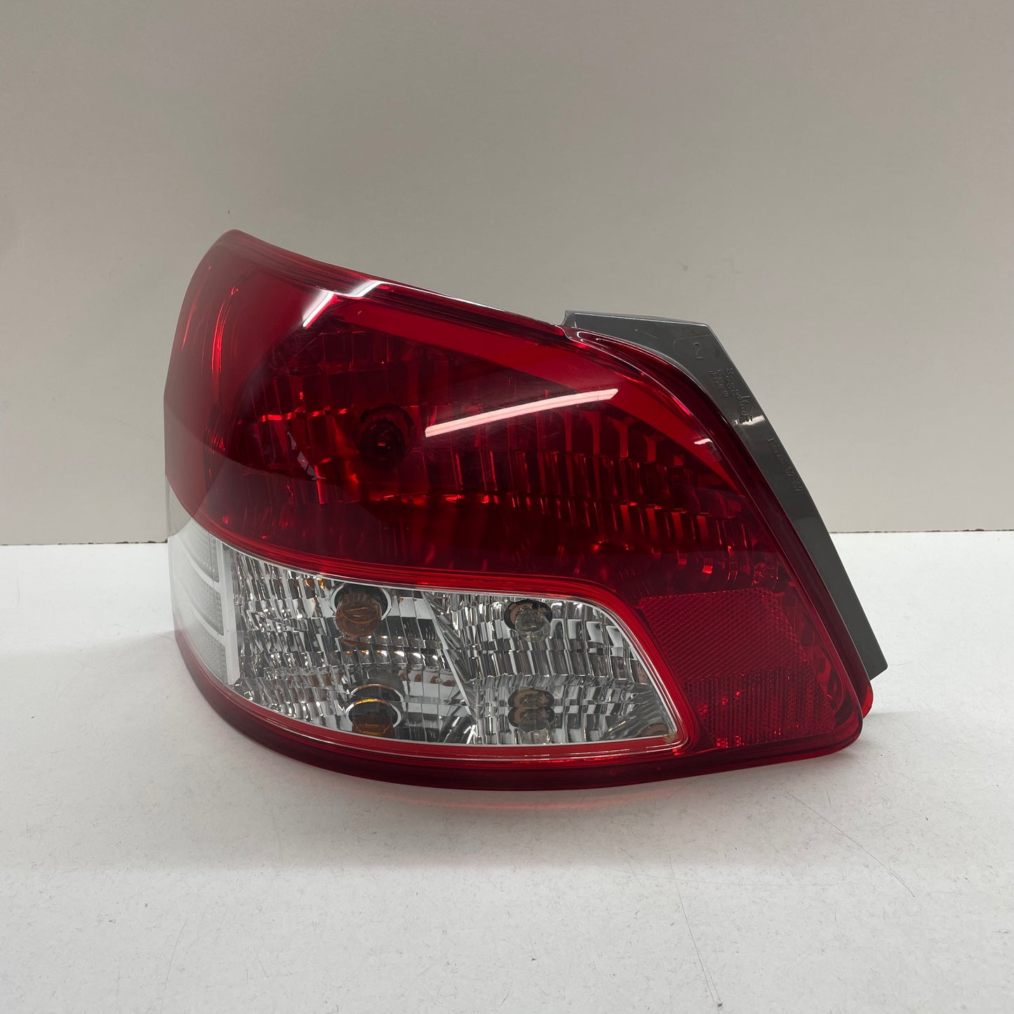 Toyota Yaris Sedan Tail Light Left Side 2007 2008 2009 2010 2011 2012 2013 2014