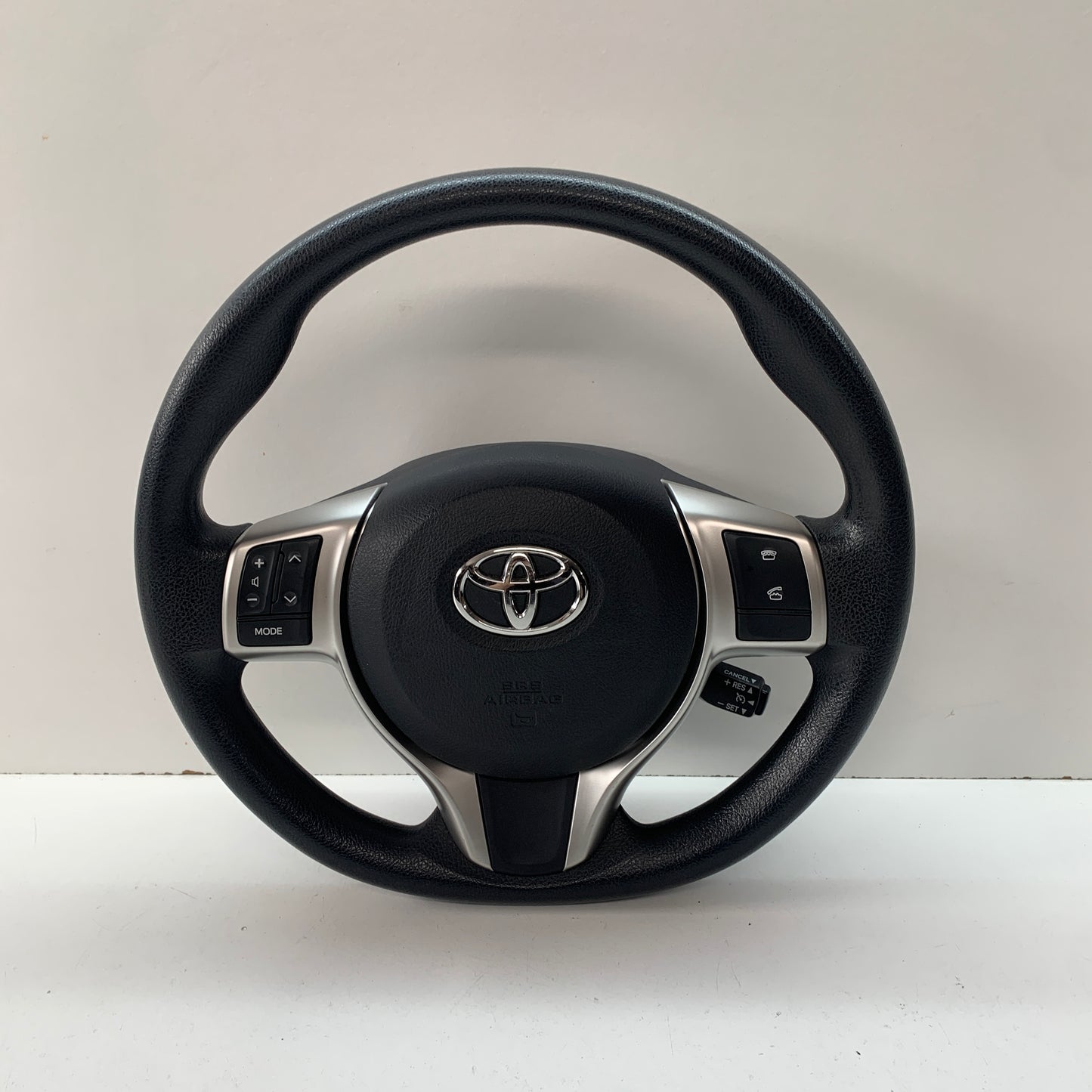 Toyota Yaris Hatchback NCP13# Steering Wheel 2012 2013 2014 2015 2016 2017 2018