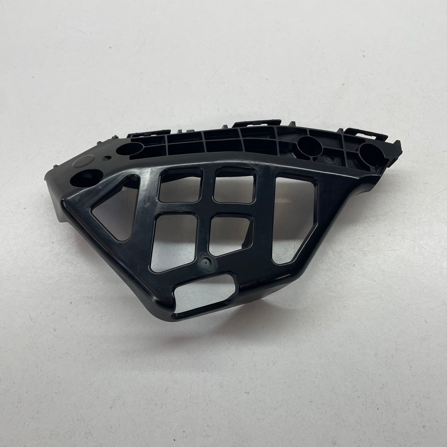 Toyota Corolla Front Bumper Side Retainer Left ZRE182R 2013 2014 2015 2016 2017