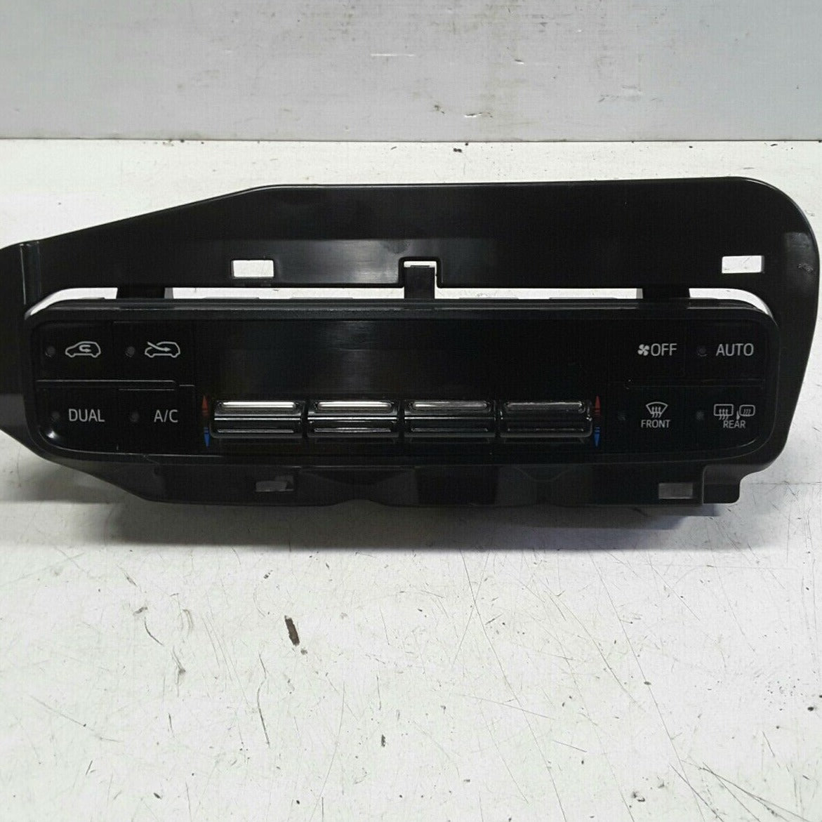 Toyota Corolla ZR Hatchback Climate Control ZRE182R 2015 2016 2017 2018