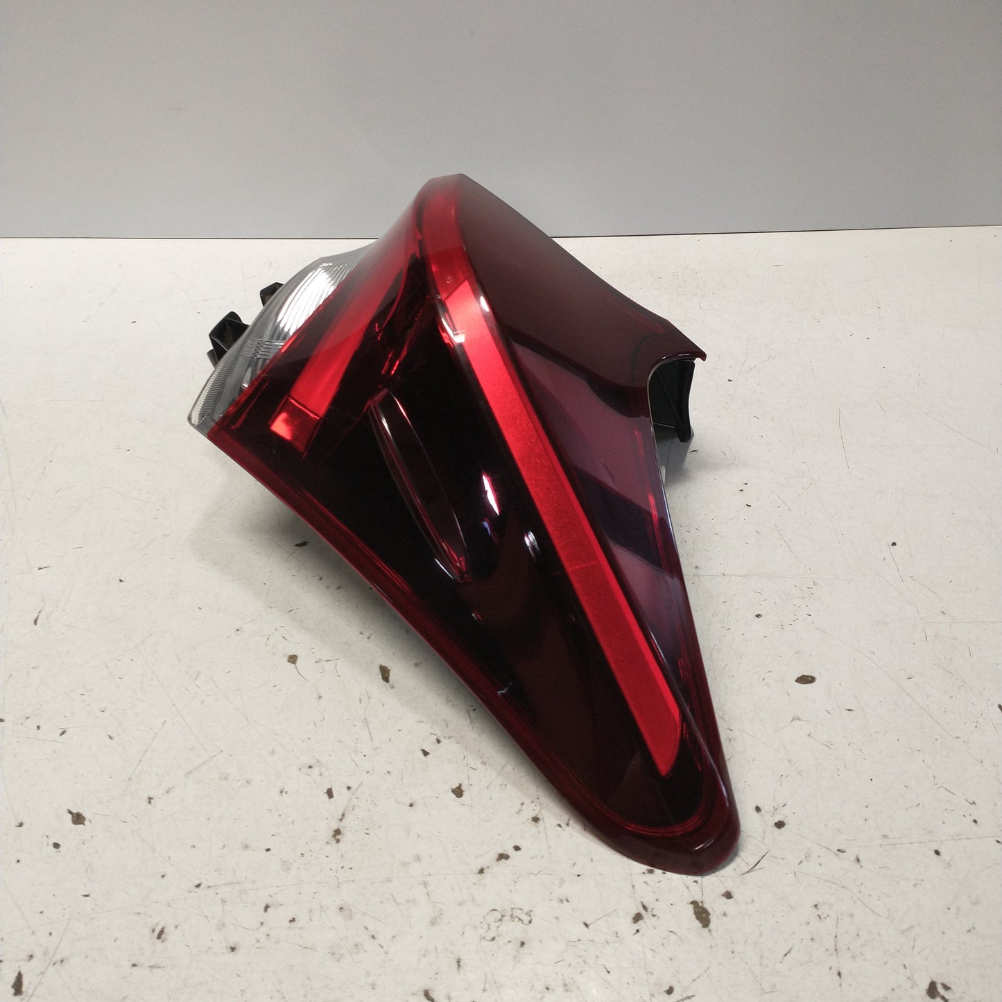 Toyota Corolla Hatchback Tail Light Right Hand Side ZRE182R 2015 2016 2017 2018