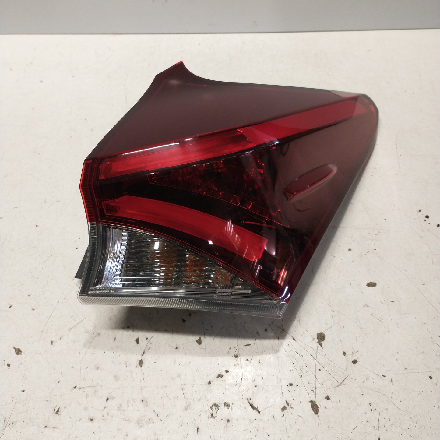 Toyota Corolla Hatchback Tail Light Right Hand Side ZRE182R 2015 2016 2017 2018