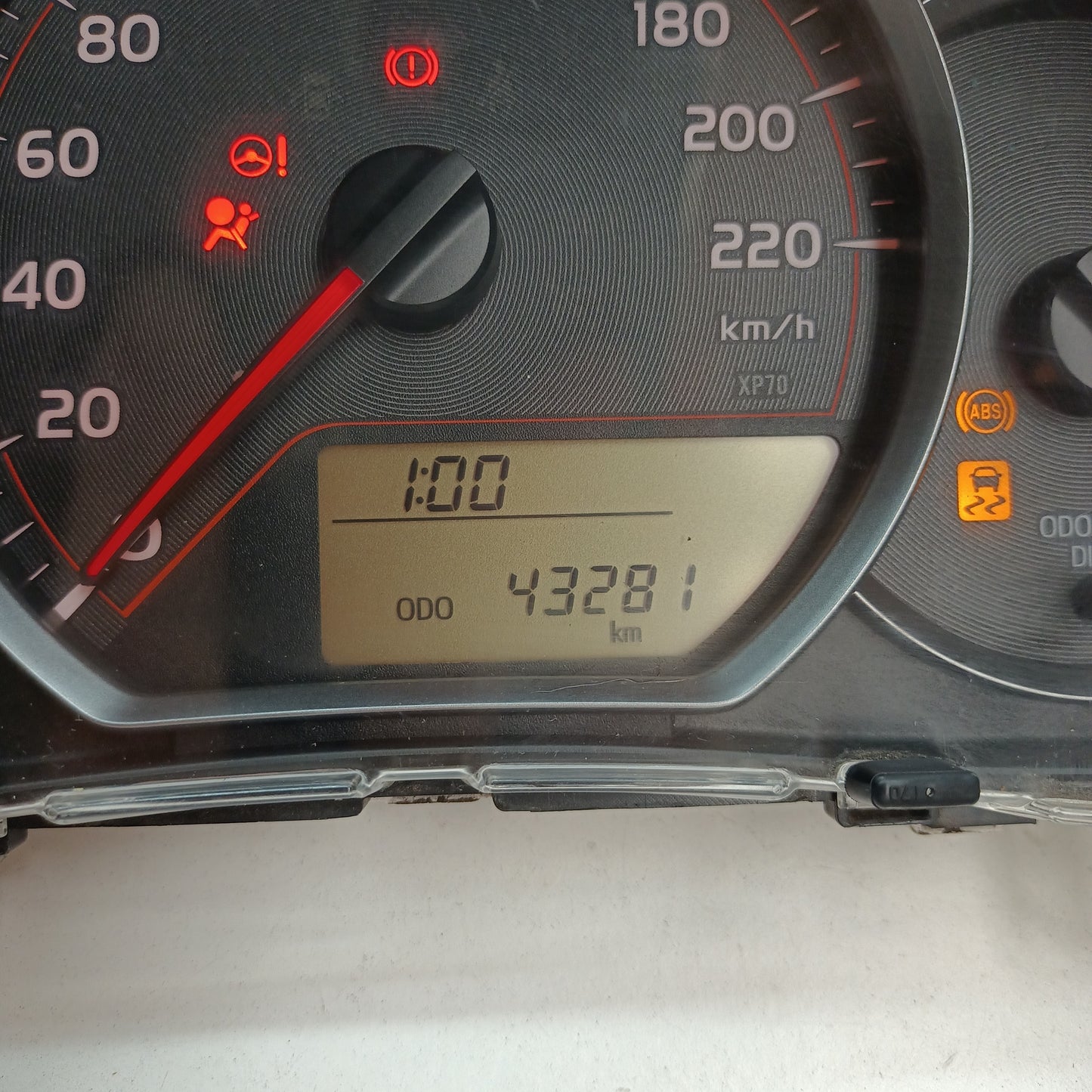 Toyota Yaris Hatchback Instrument Cluster NCP13# 2011 2012 2013 2014 43281 km
