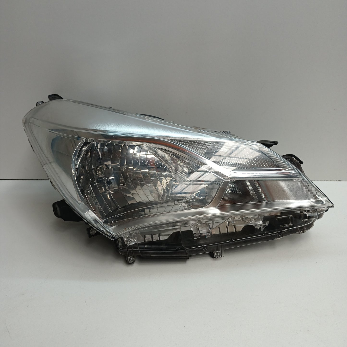 Toyota Yaris Ascent/SX Hatchback Headlamp Right Side NCP13# 2017 2018 2019