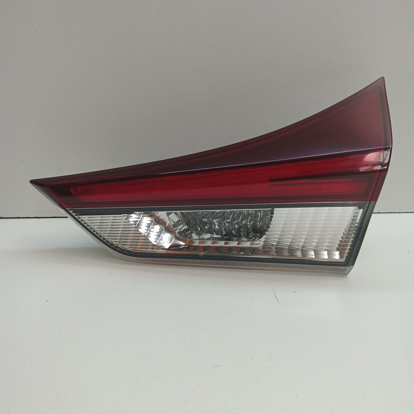 Toyota Corolla Hatchback Tailgate Lamp Right Side ZRE182R 2015 2016 2017 2018