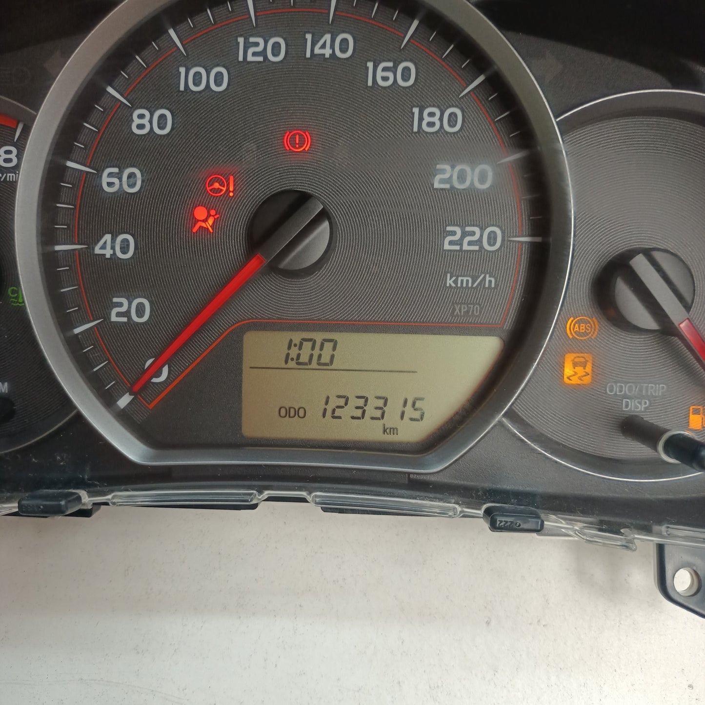 Toyota Yaris Hatchback Instrument Cluster NCP13# 2011 2012 2013 2014 123315km