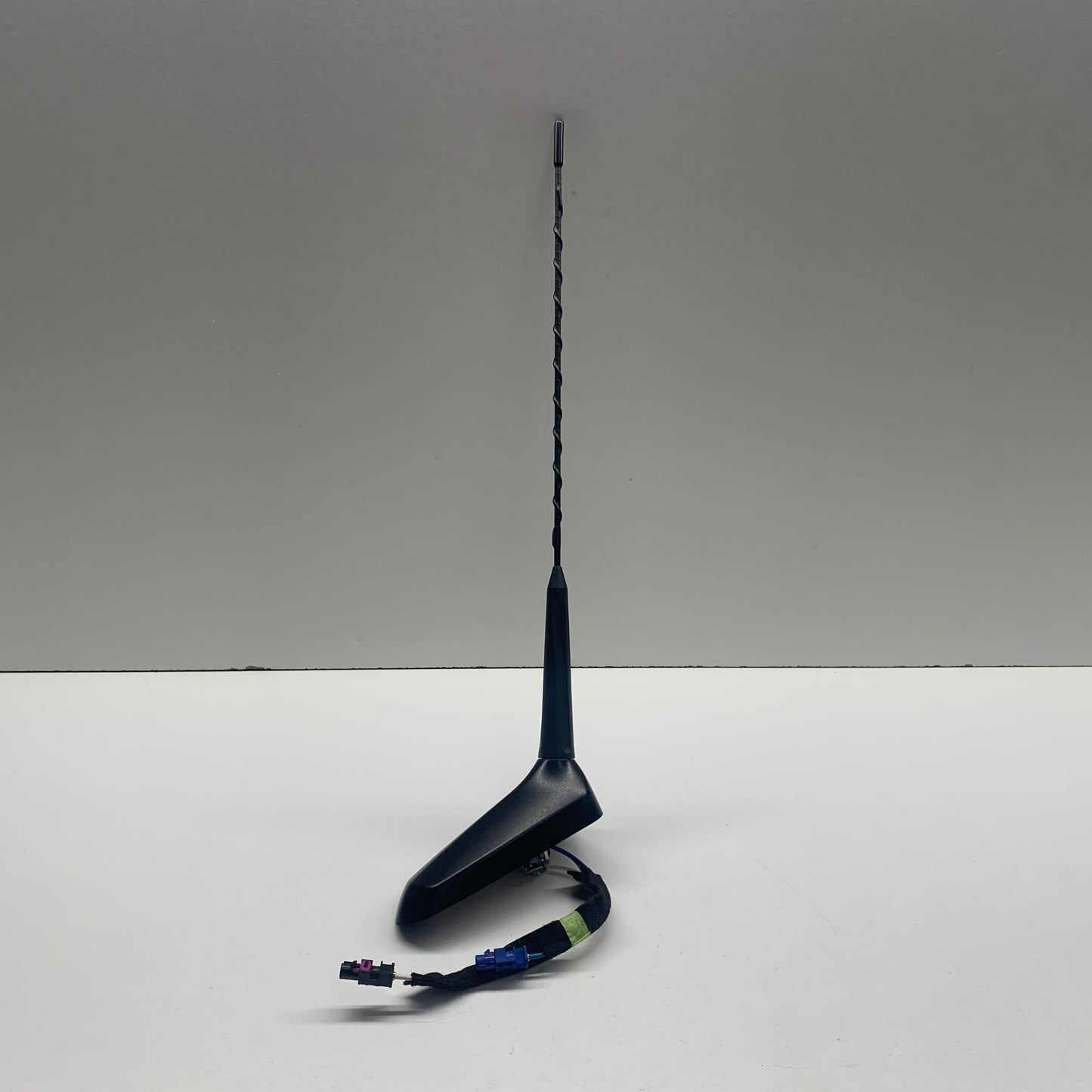 Genuine Pre-Owned HSV GTS GEN-F 2013 2014 Antenna (Aerial & Base)